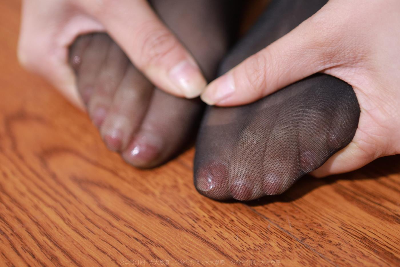 图片[21]-[IESS异思趣向] 2022.12.10 丝享家1294：婉萍《油亮油亮》[86P] – 速更版-美库