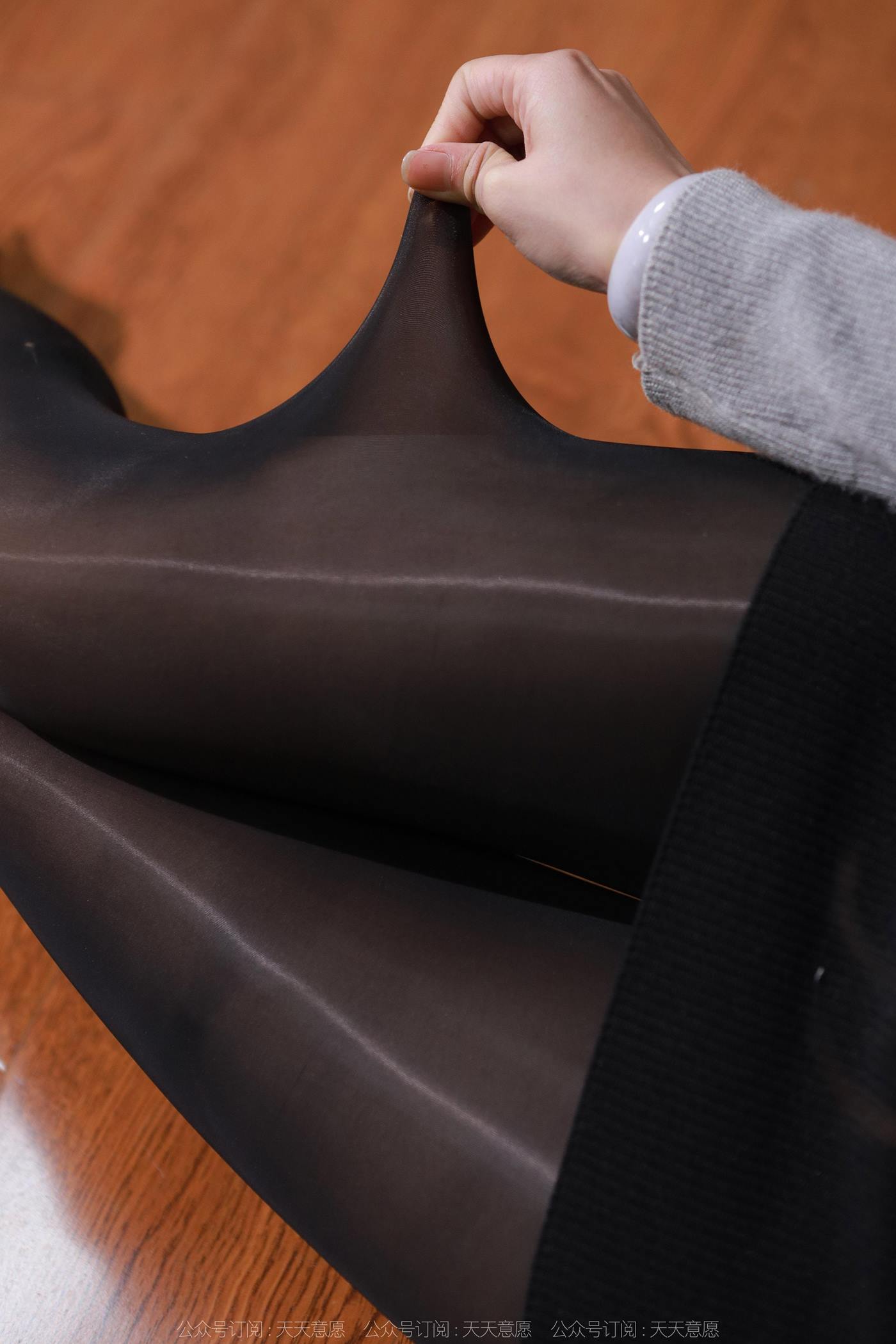 图片[35]-[IESS异思趣向] 2022.12.10 丝享家1294：婉萍《油亮油亮》[86P] – 速更版-美库