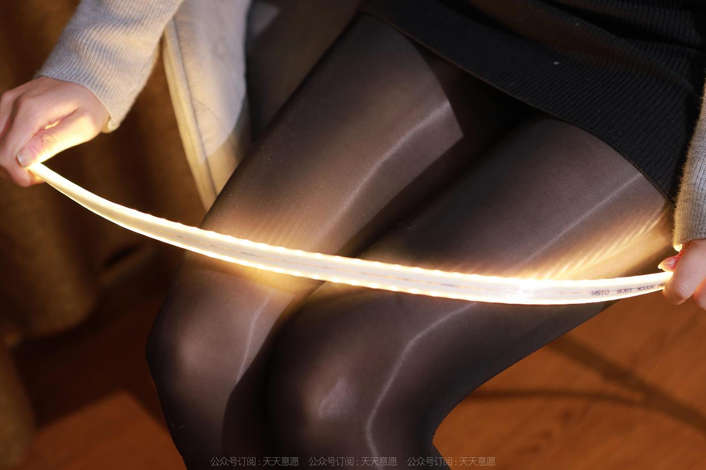 图片[73]-[IESS异思趣向] 2022.12.10 丝享家1294：婉萍《油亮油亮》[86P] – 速更版-美库