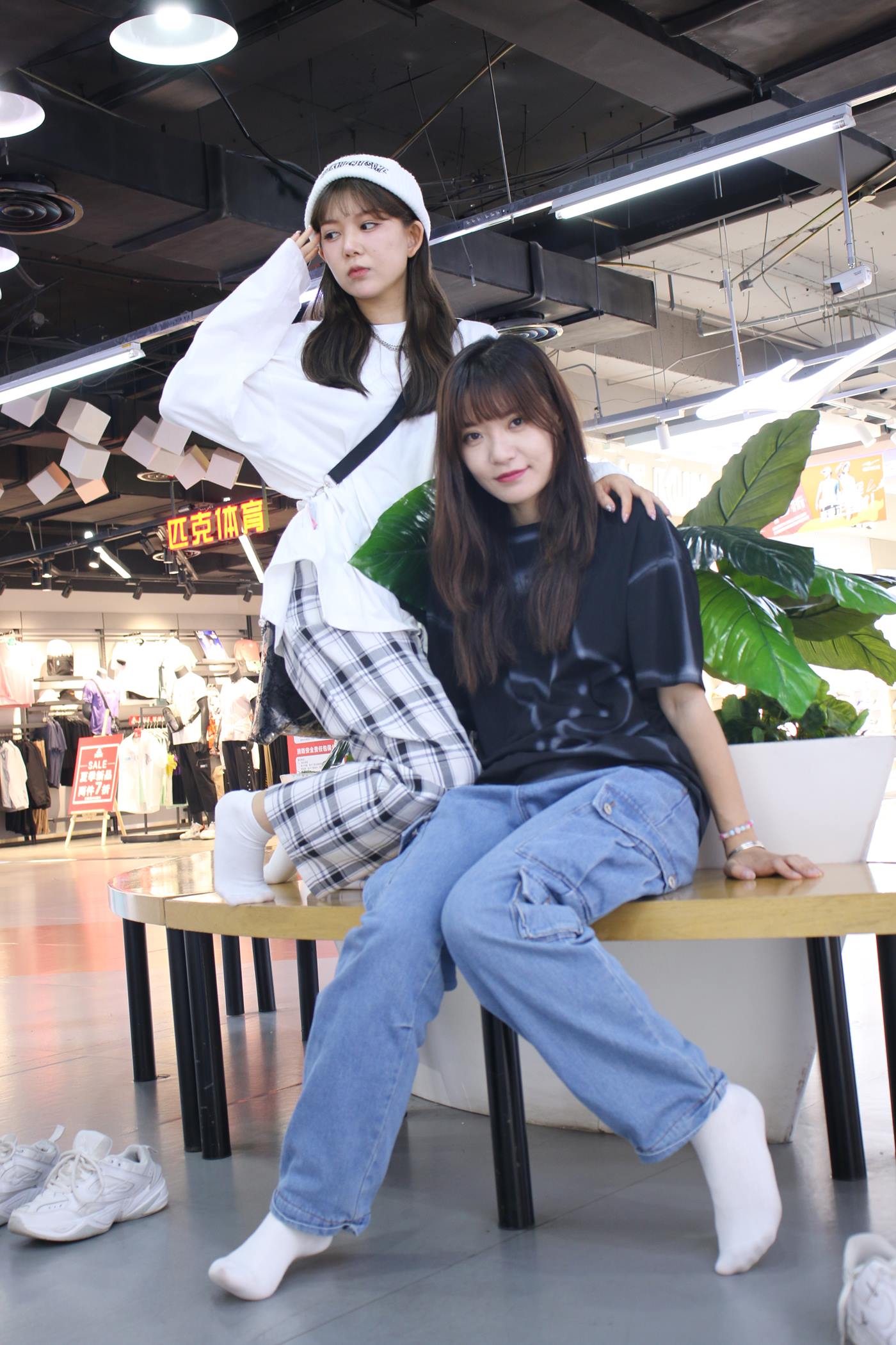 图片[89]-[织梦映像] NO.009 商场双姝-鸳鸯双宿蝶双飞 1 [130P] – 速更版-美库