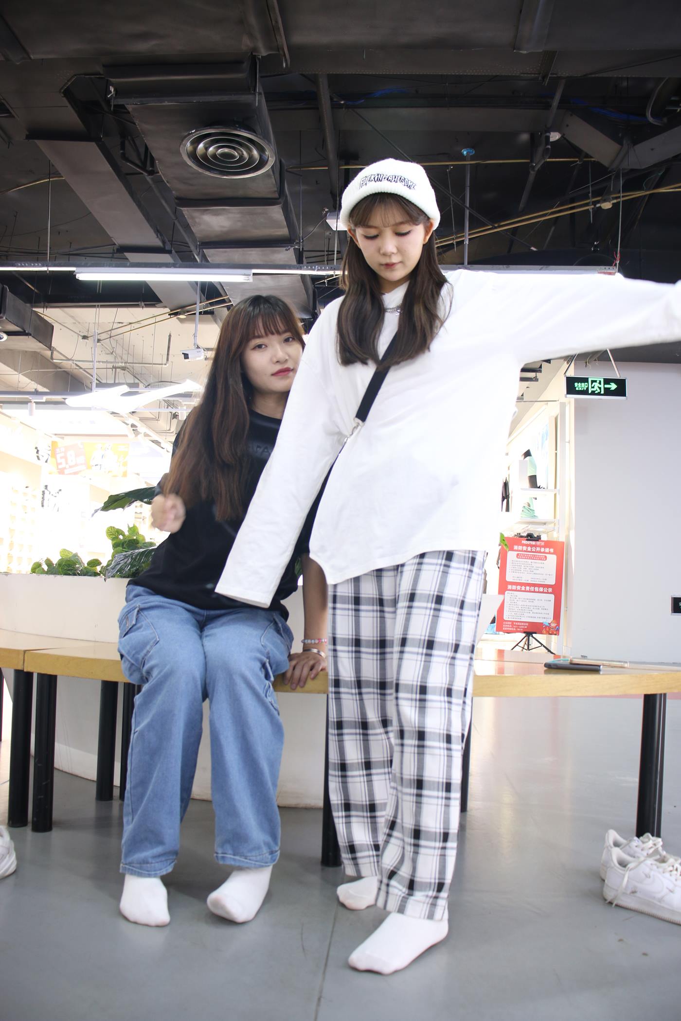 图片[105]-[织梦映像] NO.009 商场双姝-鸳鸯双宿蝶双飞 1 [130P] – 速更版-美库