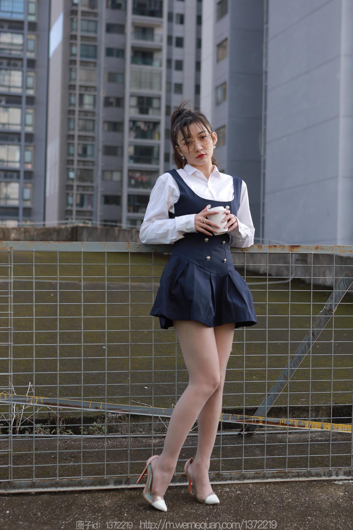 图片[33]-[IESS异思趣向] 2022.12.13 丝享家1297：秋秋《楼梯偶遇婉萍》[79P] – 速更版-美库