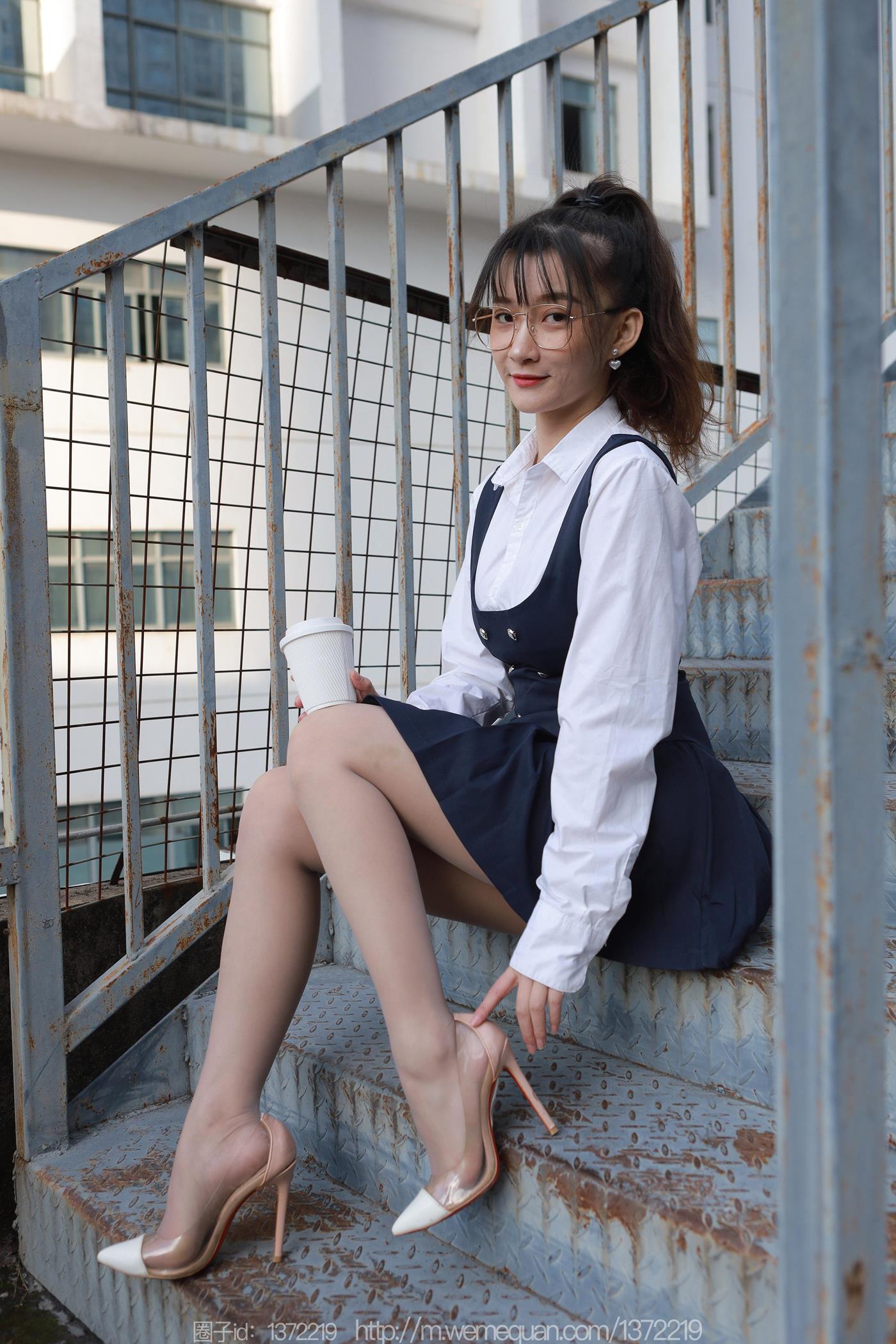 图片[34]-[IESS异思趣向] 2022.12.13 丝享家1297：秋秋《楼梯偶遇婉萍》[79P] – 速更版-美库