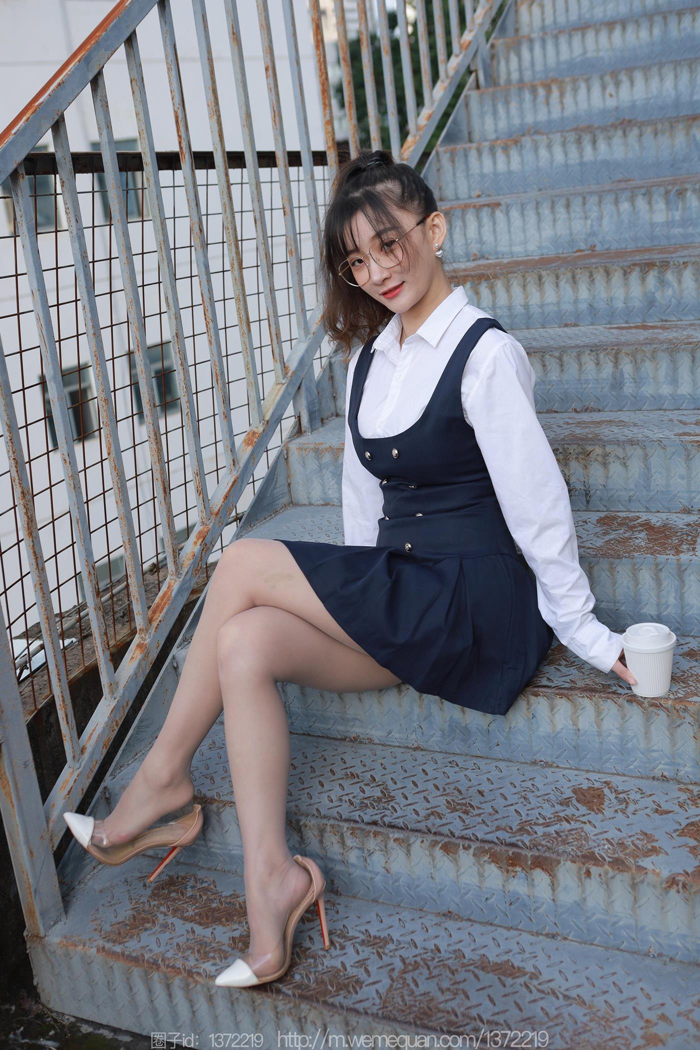 图片[67]-[IESS异思趣向] 2022.12.13 丝享家1297：秋秋《楼梯偶遇婉萍》[79P] – 速更版-美库