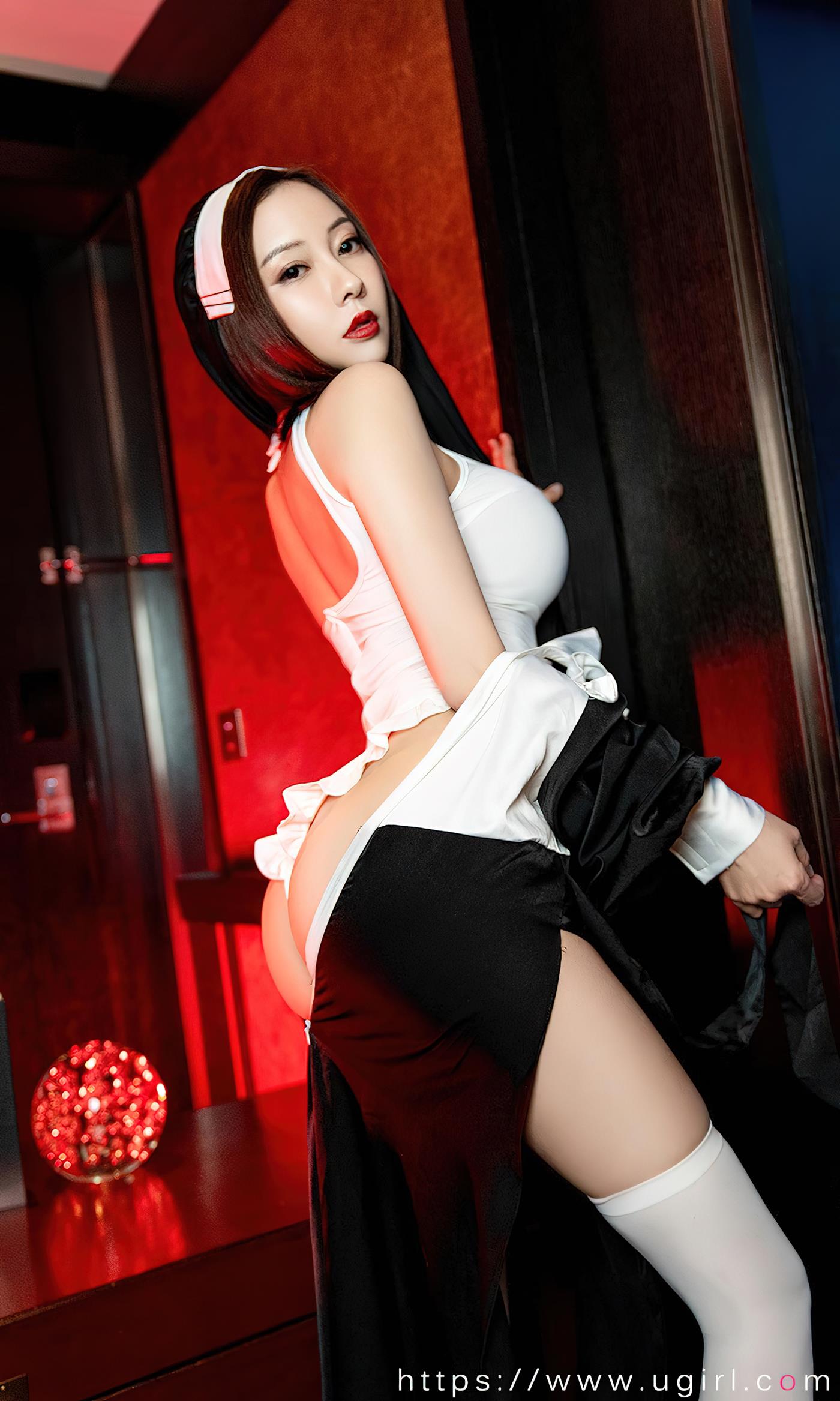 图片[17]-[爱尤物]2023 NO.2595 俘获 果儿Victoria[35P] – 速更版-美库