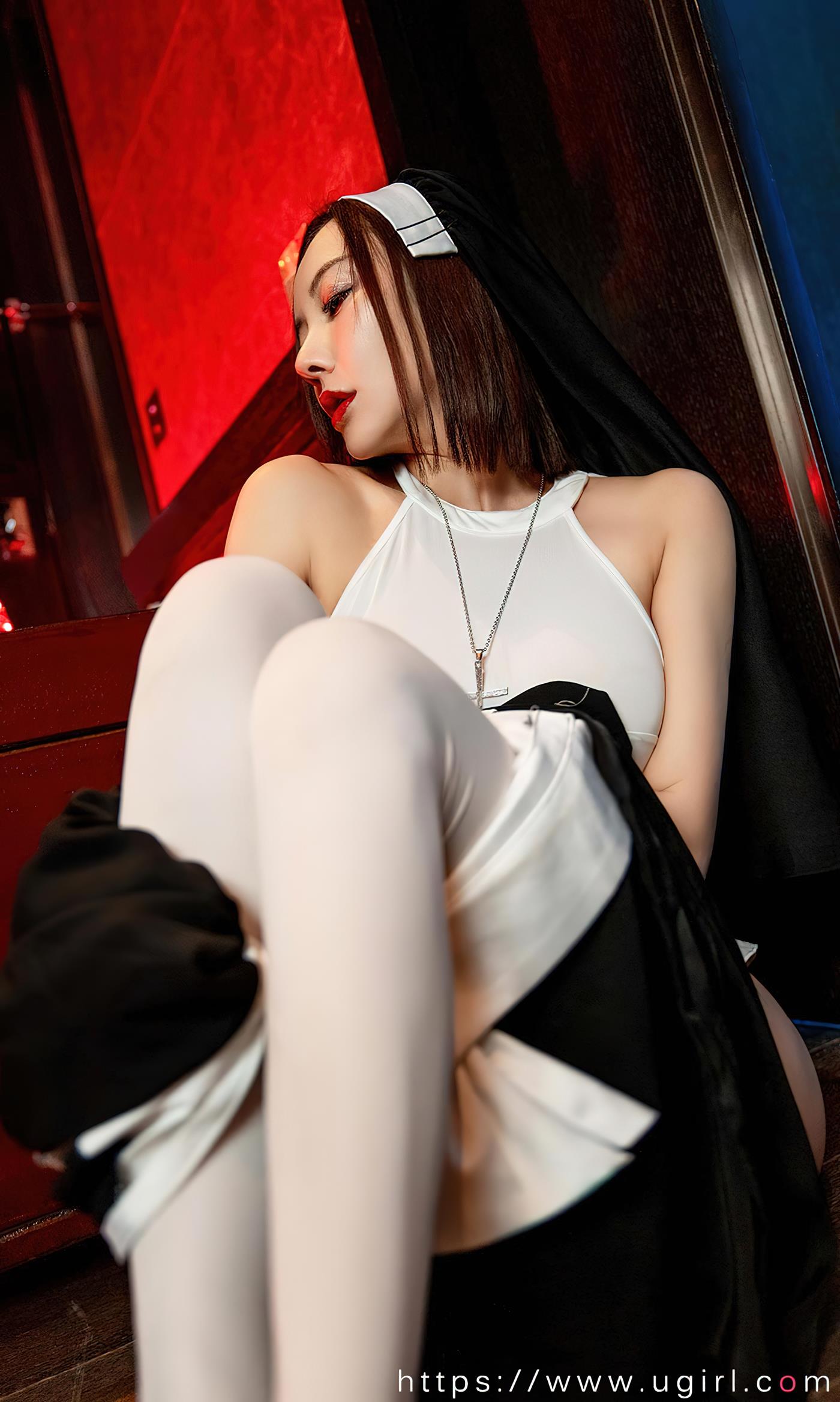 图片[26]-[爱尤物]2023 NO.2595 俘获 果儿Victoria[35P] – 速更版-美库