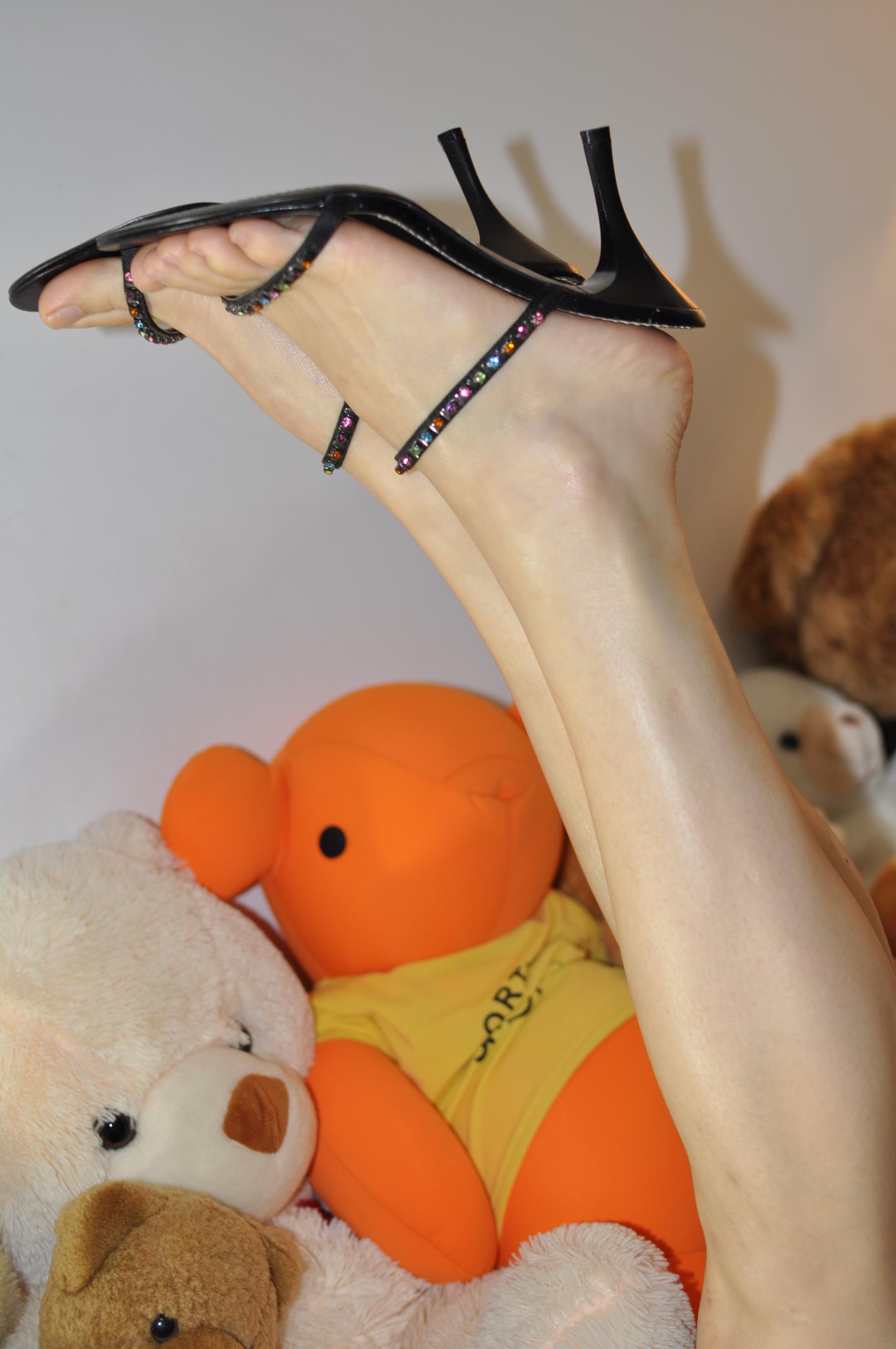 图片[15]-Fannie芬妮每足园 No.116 冬夜裸足高跟3 [57P] – 速更版-美库