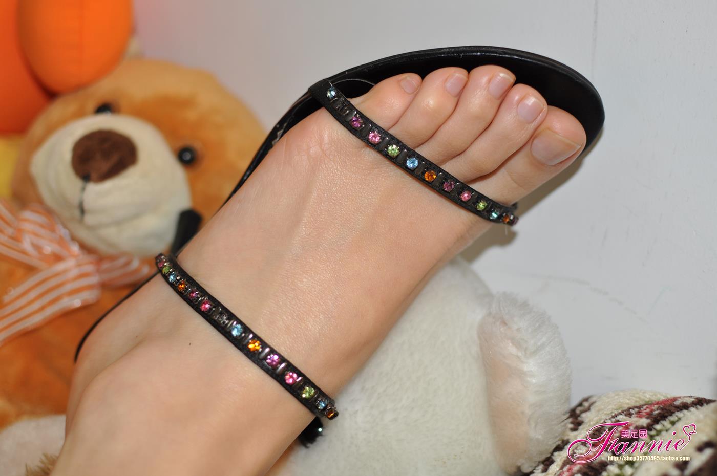 图片[25]-Fannie芬妮每足园 No.116 冬夜裸足高跟3 [57P] – 速更版-美库