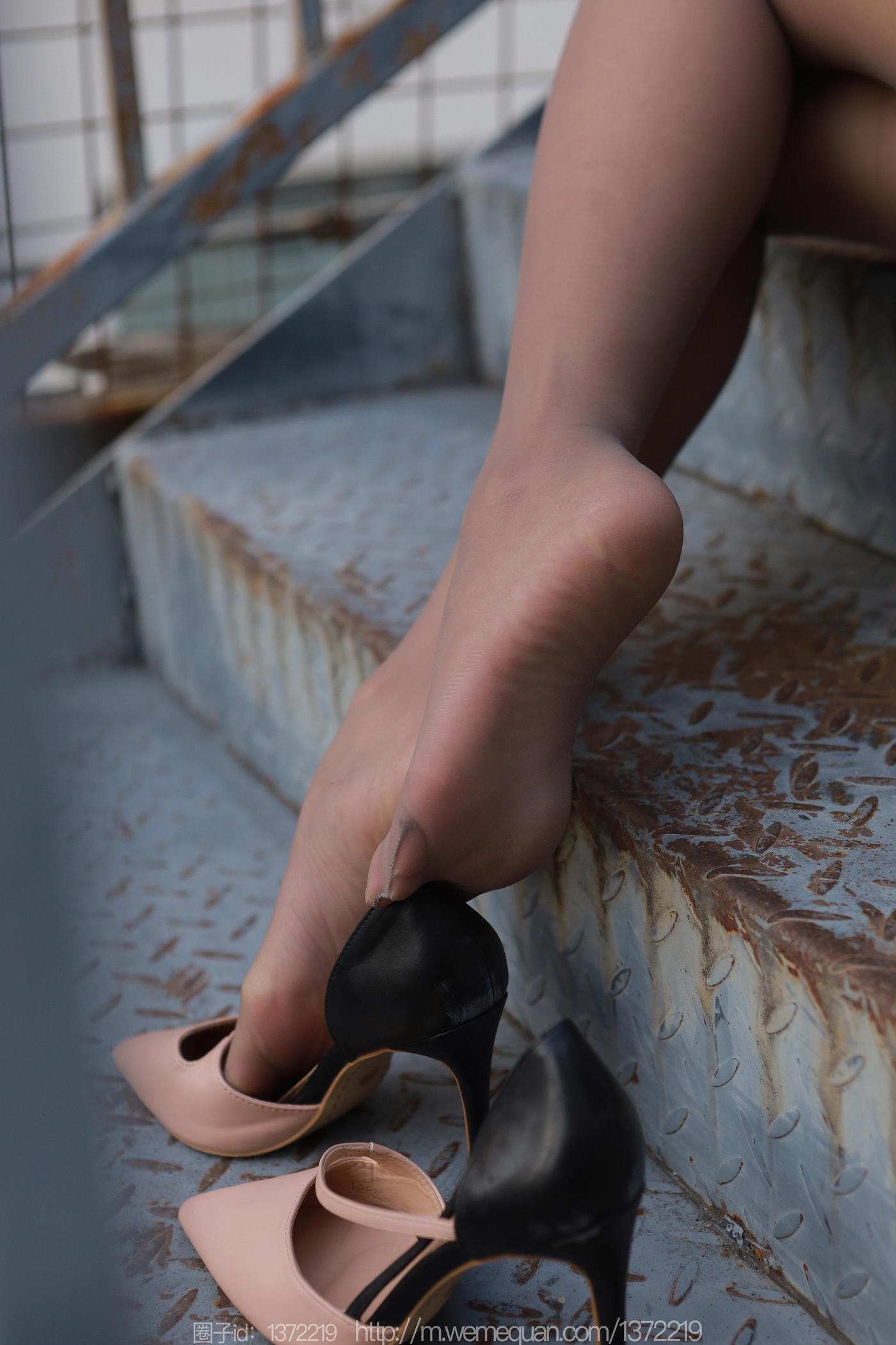 图片[15]-[IESS异思趣向] 2022.12.17 丝享家1301：婉萍《温柔OL风》[88P] – 速更版-美库