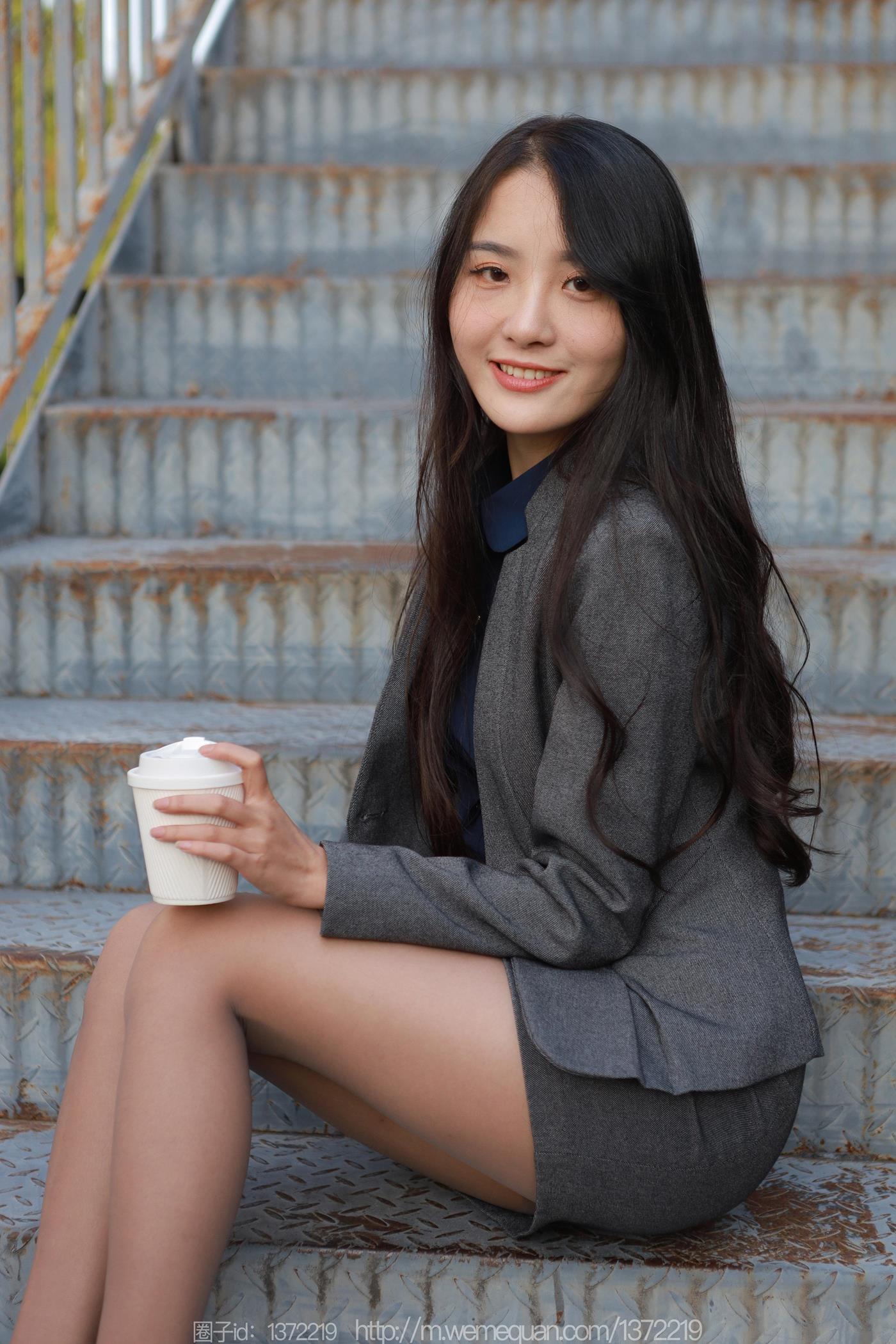 图片[20]-[IESS异思趣向] 2022.12.17 丝享家1301：婉萍《温柔OL风》[88P] – 速更版-美库