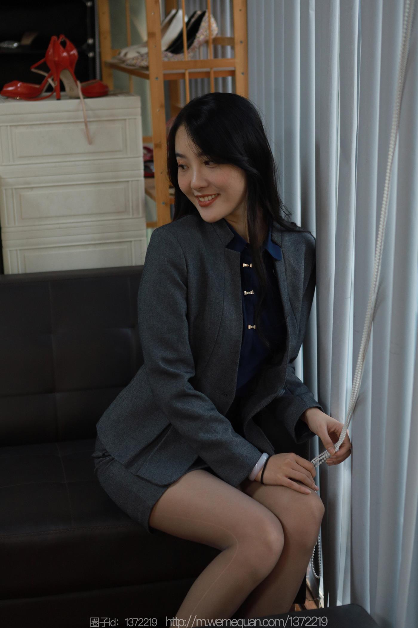 图片[65]-[IESS异思趣向] 2022.12.17 丝享家1301：婉萍《温柔OL风》[88P] – 速更版-美库