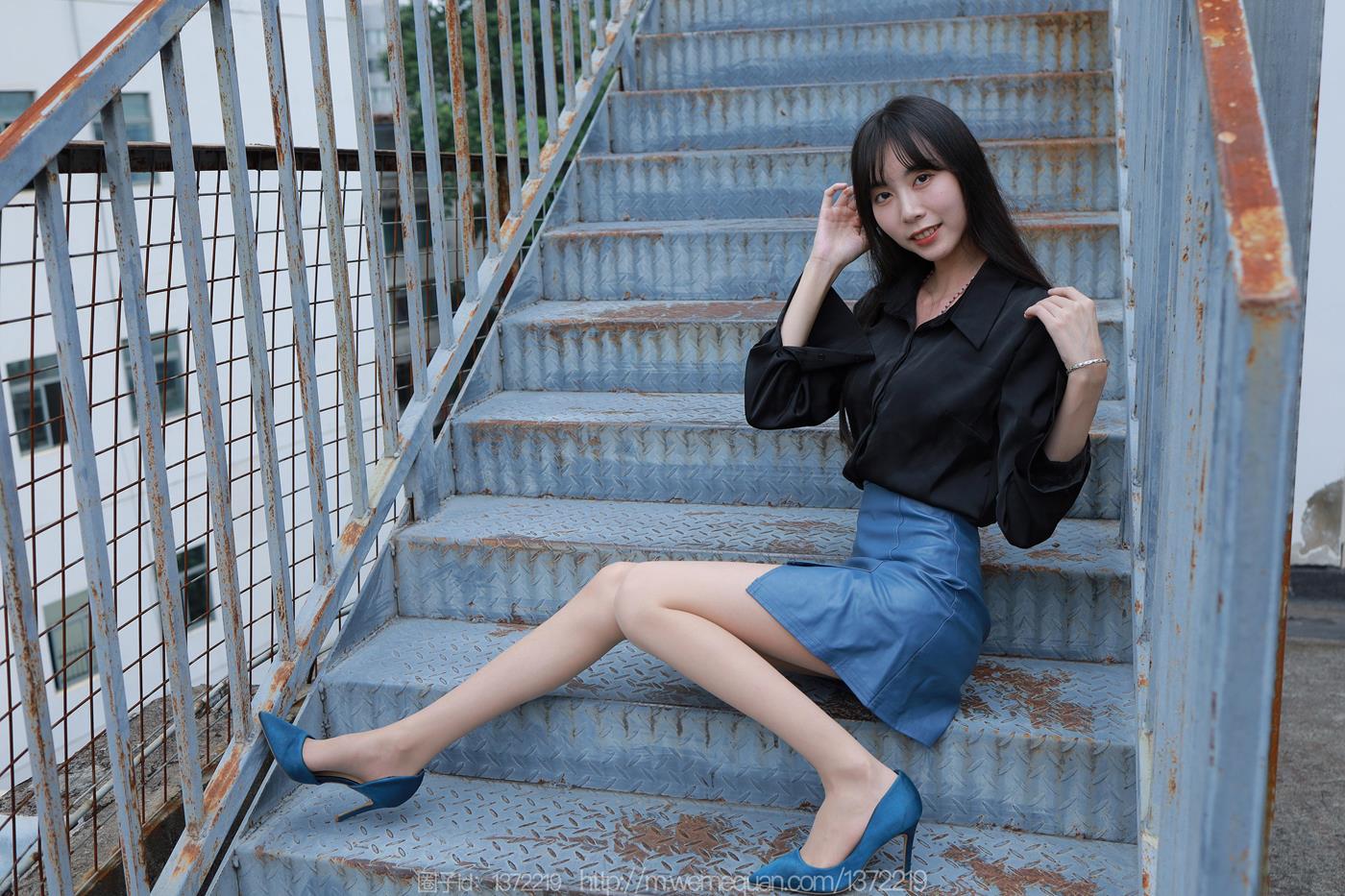 图片[85]-[IESS异思趣向] 2022.12.18 丝享家1302：团团《迷人的蓝色》[84P] – 速更版-美库