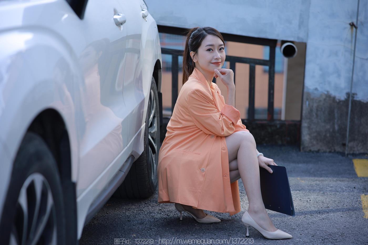 图片[23]-[IESS异思趣向] 2022.12.19 丝享家1303：小婕《橙色外套》[88P] – 速更版-美库