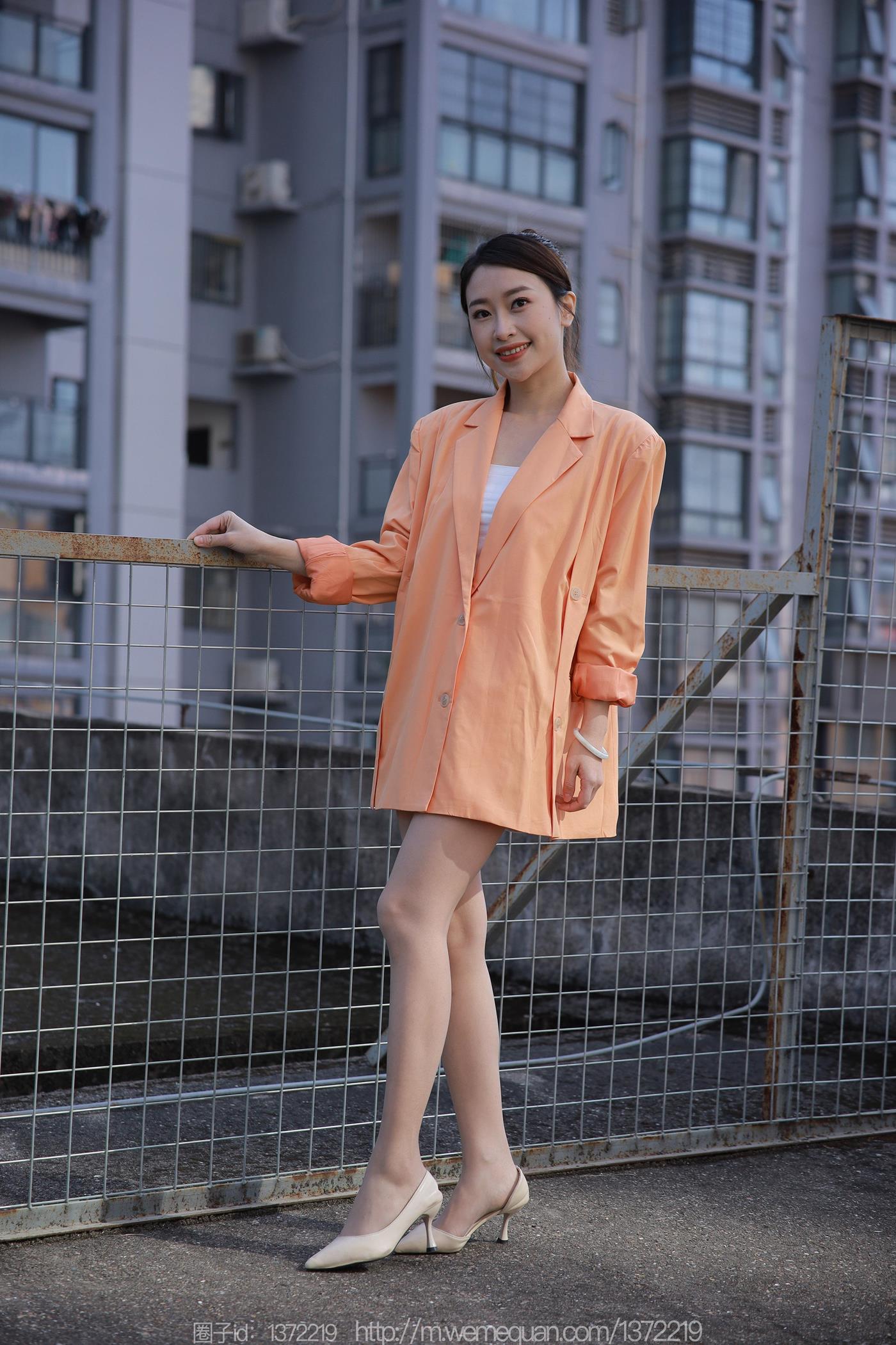 图片[79]-[IESS异思趣向] 2022.12.19 丝享家1303：小婕《橙色外套》[88P] – 速更版-美库