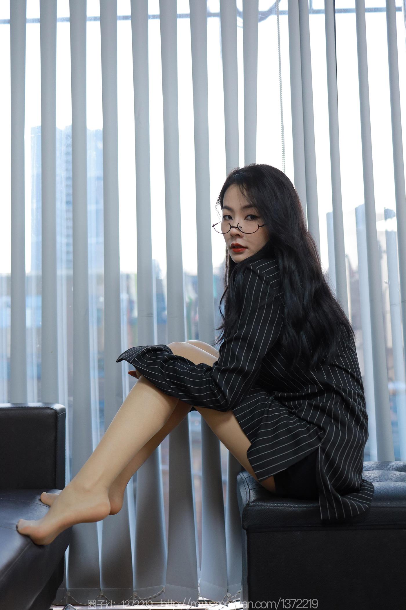 图片[21]-[IESS异思趣向] 2022.12.20 丝享家1304：小金《制服玉姐》[83P] – 速更版-美库