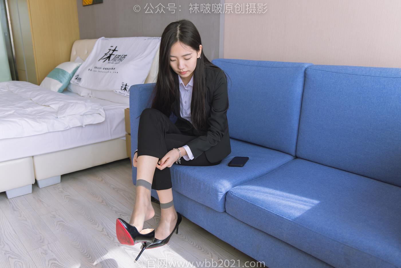 图片[11]-[BoBoSocks袜啵啵]NO.245 小甜豆-高跟鞋、短灰丝、半蹲镜头较多 [156P] – 速更版-美库