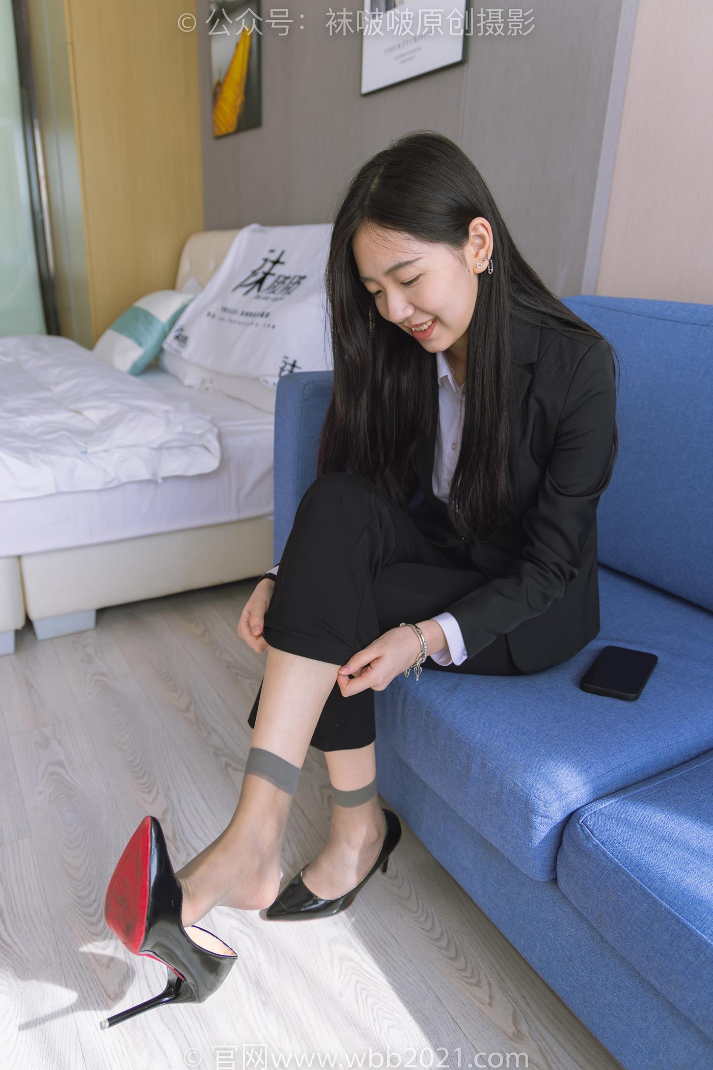 图片[13]-[BoBoSocks袜啵啵]NO.245 小甜豆-高跟鞋、短灰丝、半蹲镜头较多 [156P] – 速更版-美库