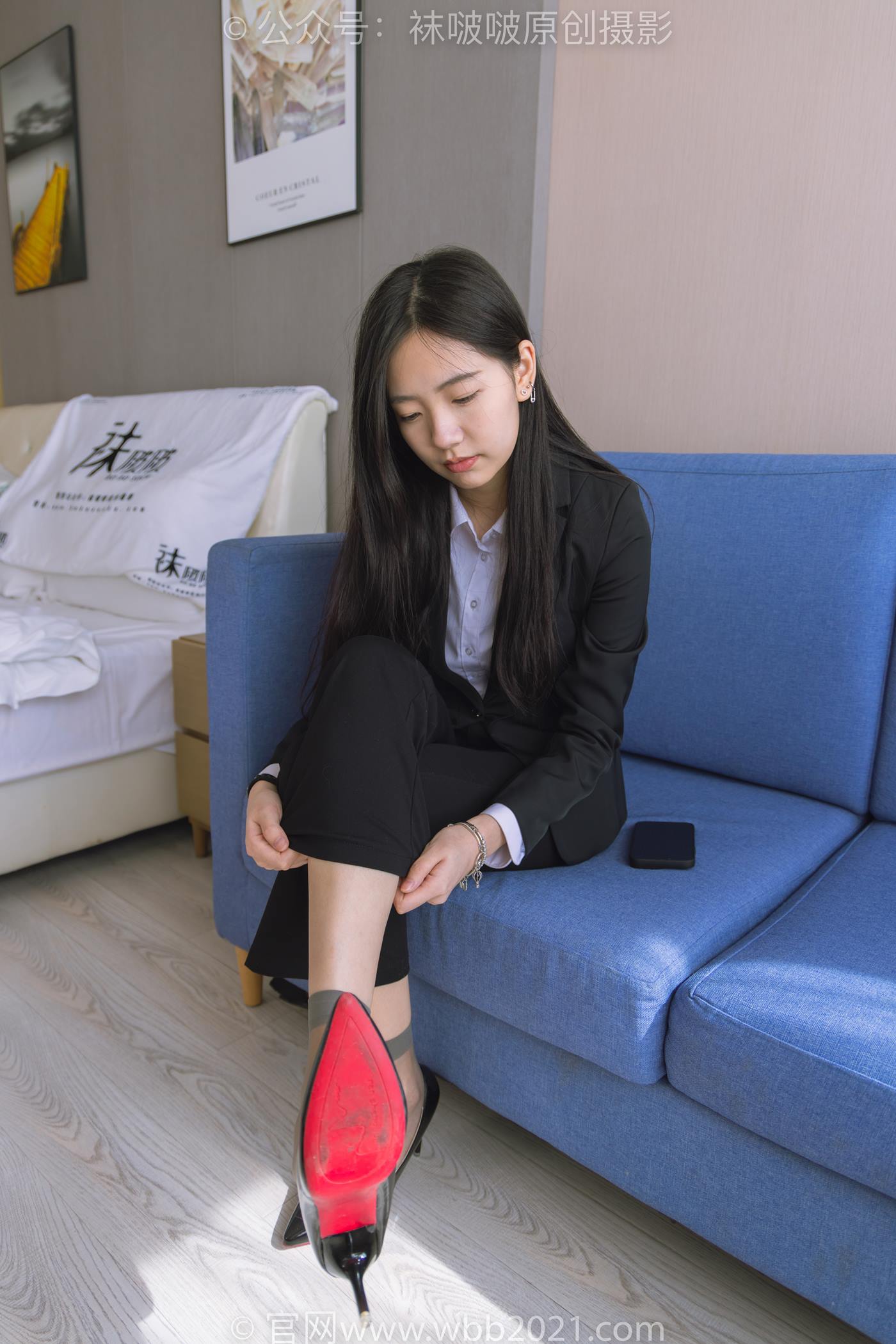 图片[17]-[BoBoSocks袜啵啵]NO.245 小甜豆-高跟鞋、短灰丝、半蹲镜头较多 [156P] – 速更版-美库