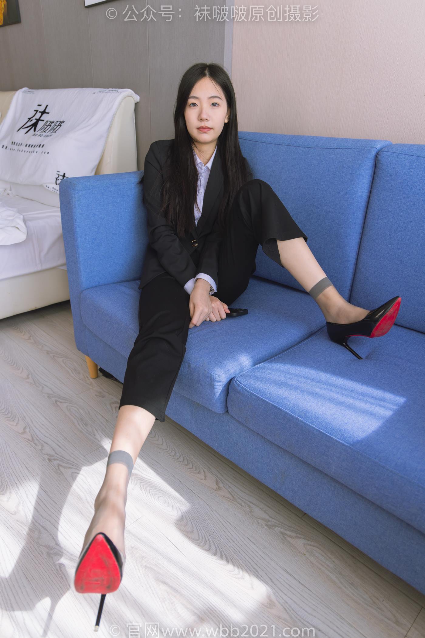 图片[55]-[BoBoSocks袜啵啵]NO.245 小甜豆-高跟鞋、短灰丝、半蹲镜头较多 [156P] – 速更版-美库