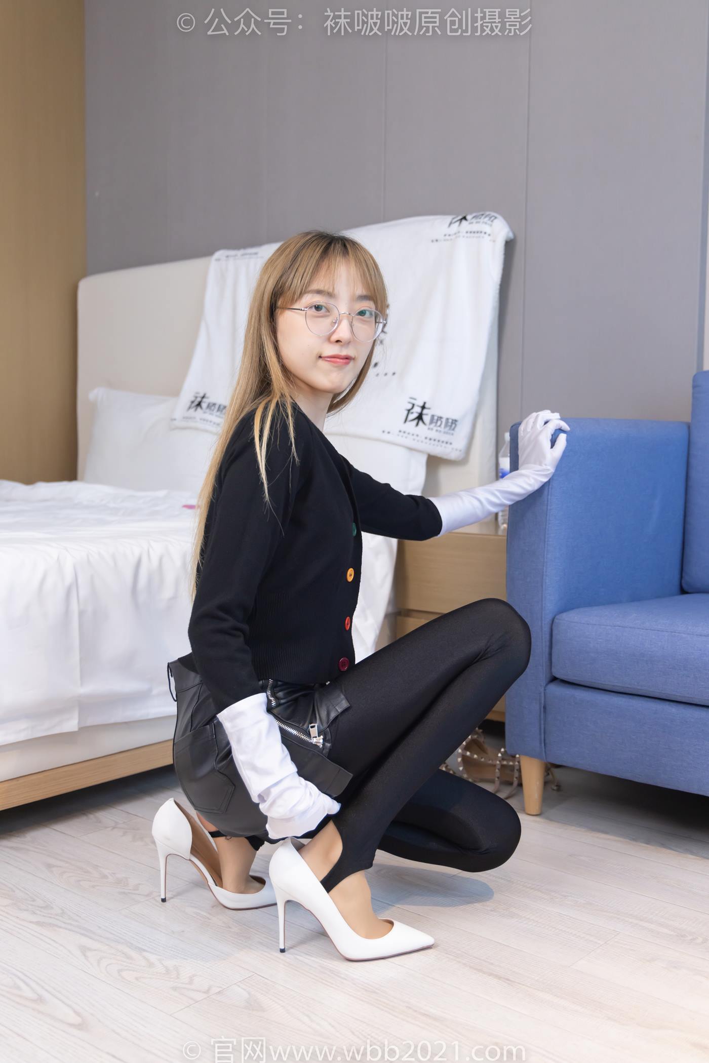 图片[101]-[BoBoSocks袜啵啵]NO.243 稚予-两双高跟鞋、肉丝、踩脚裤[100P] – 速更版-美库