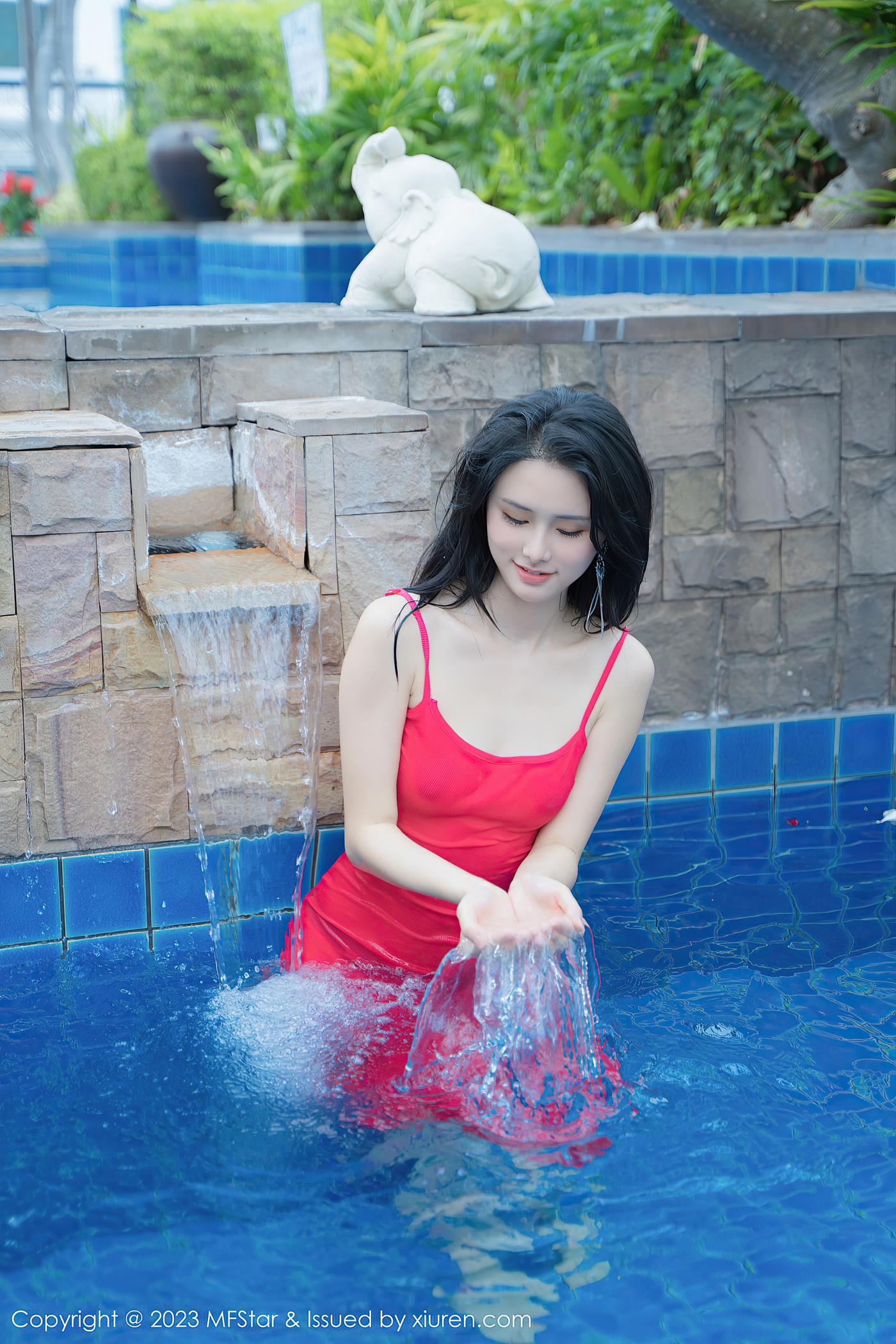 图片[13]-[MFStar模范学院] 2023.06.26 VOL.629 艾希儿 吊带裙美腿[30P] – 速更版-美库