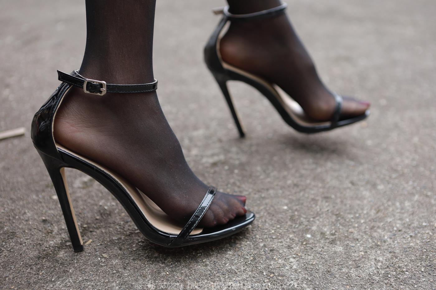 图片[16]-[IESS异思趣向] 2022.12.29 丝享家1313：美子《冬季穿搭》[88P] – 速更版-美库