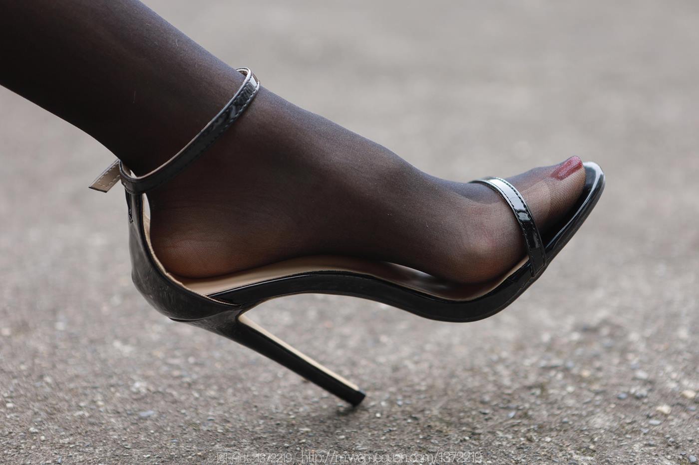 图片[18]-[IESS异思趣向] 2022.12.29 丝享家1313：美子《冬季穿搭》[88P] – 速更版-美库