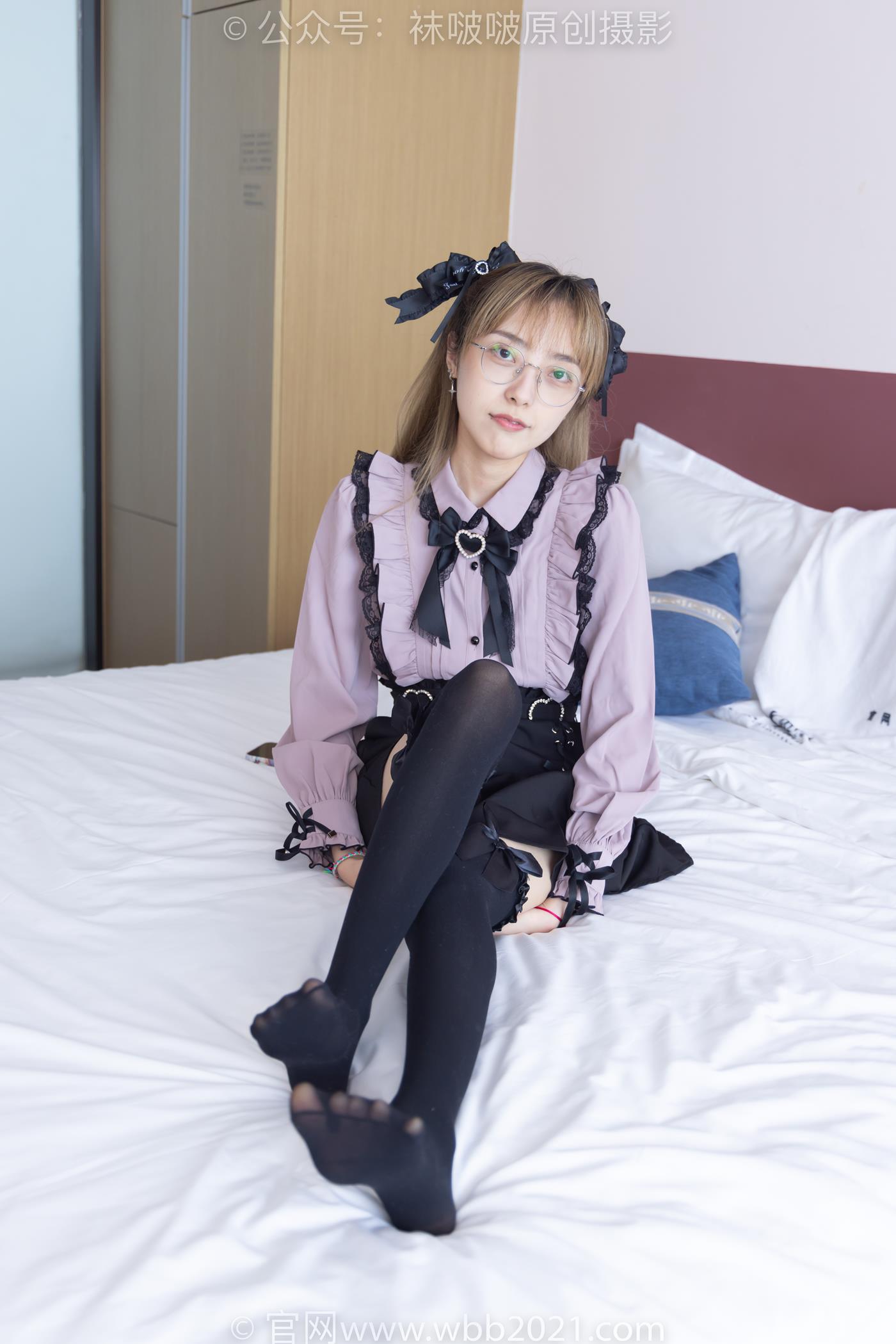 图片[35]-[BoBoSocks袜啵啵]NO.247 稚予-皮鞋、黑丝大腿袜、地雷系女友[160P] – 速更版-美库