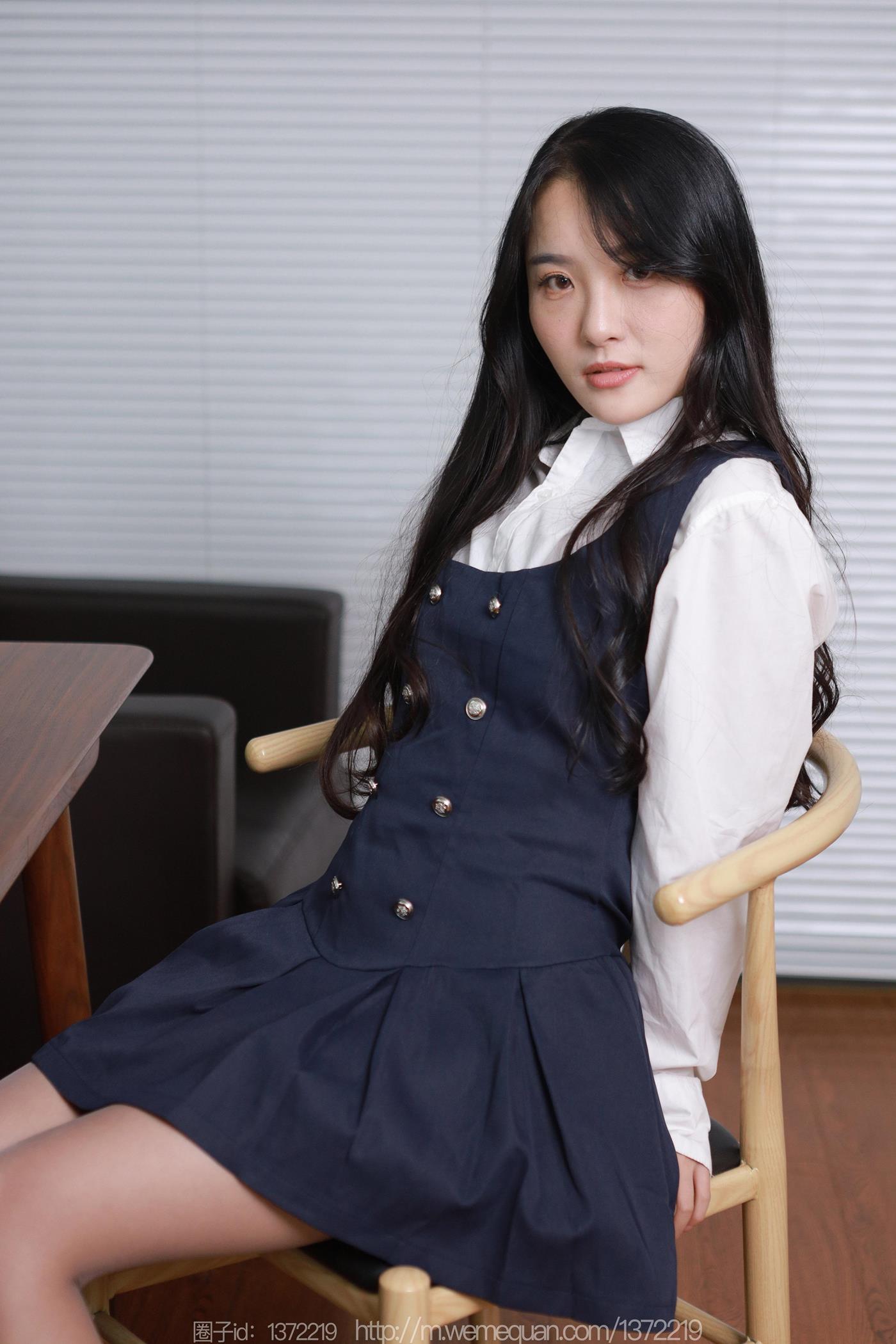 图片[67]-[IESS异思趣向] 2023.01.02 丝享家1317：婉萍《学苑短裙》[79P] – 速更版-美库