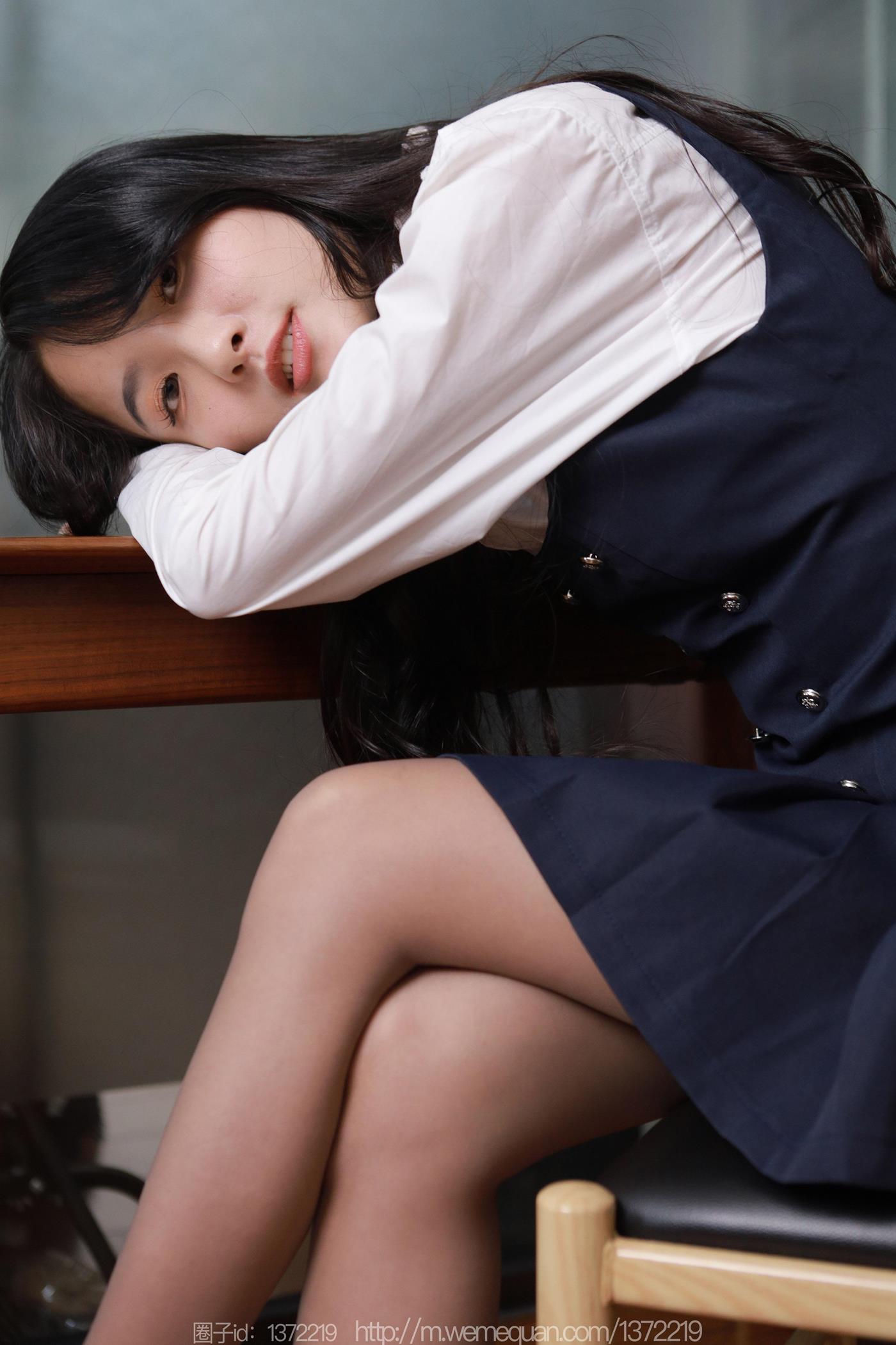 图片[72]-[IESS异思趣向] 2023.01.02 丝享家1317：婉萍《学苑短裙》[79P] – 速更版-美库