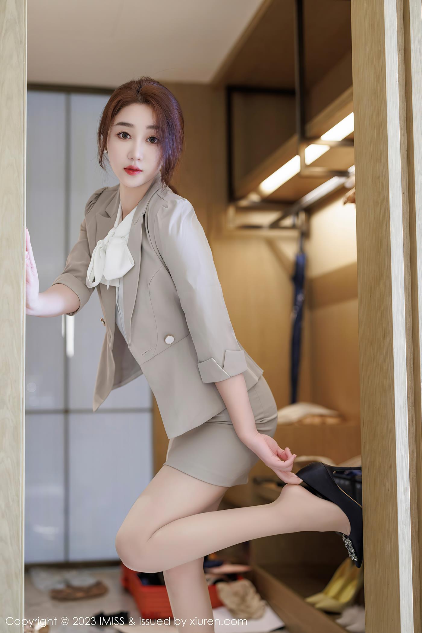 图片[30]-[IMISS爱蜜社] 2023.07.03 VOL.735 九月生__ 丝袜美臀[49P] – 速更版-美库