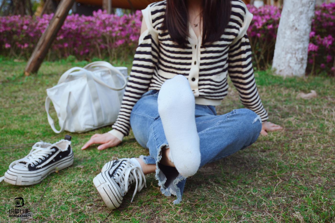 图片[50]-[织梦映像]NO.016 少女牛仔裤草地白袜[80P] – 速更版-美库