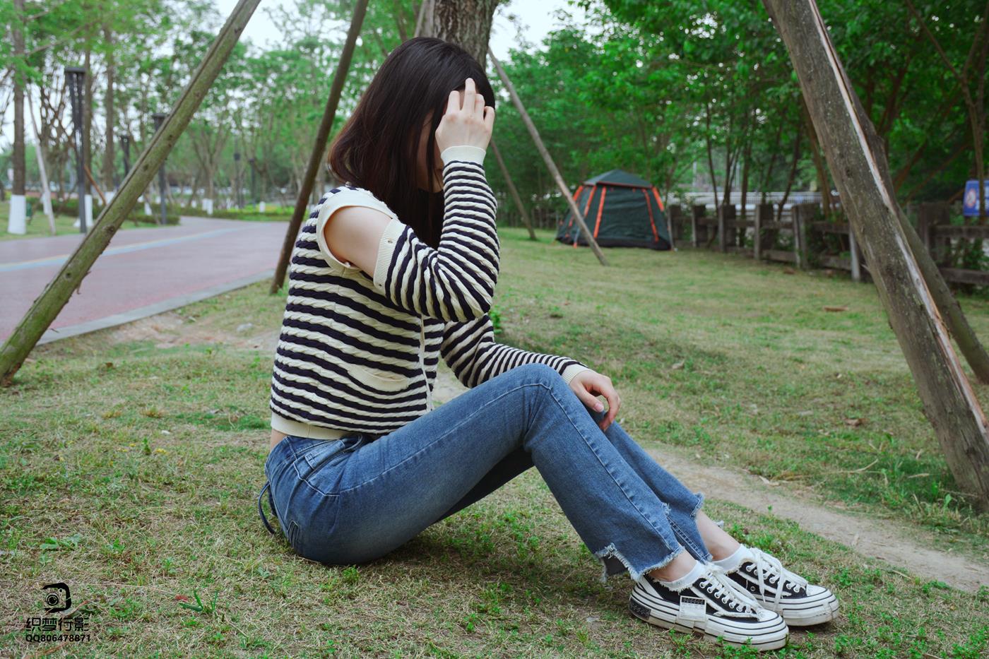图片[70]-[织梦映像]NO.016 少女牛仔裤草地白袜[80P] – 速更版-美库