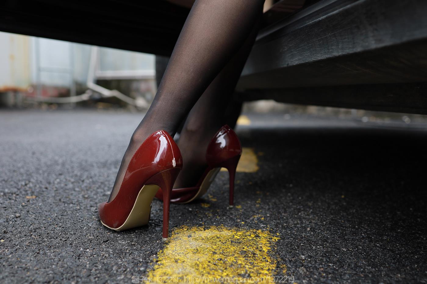 图片[71]-[IESS异思趣向] 2023.01.11 丝享家1326：婉萍《美女专车》[88P] – 速更版-美库