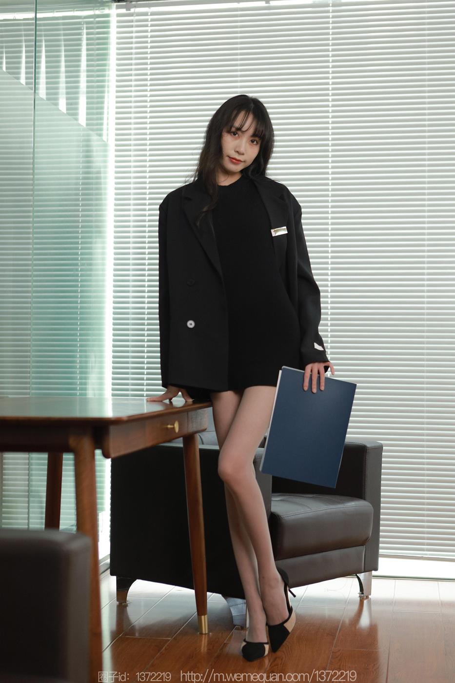 图片[10]-[IESS异思趣向] 2023.01.12 丝享家1327：团团《长腿西装》[79P] – 速更版-美库