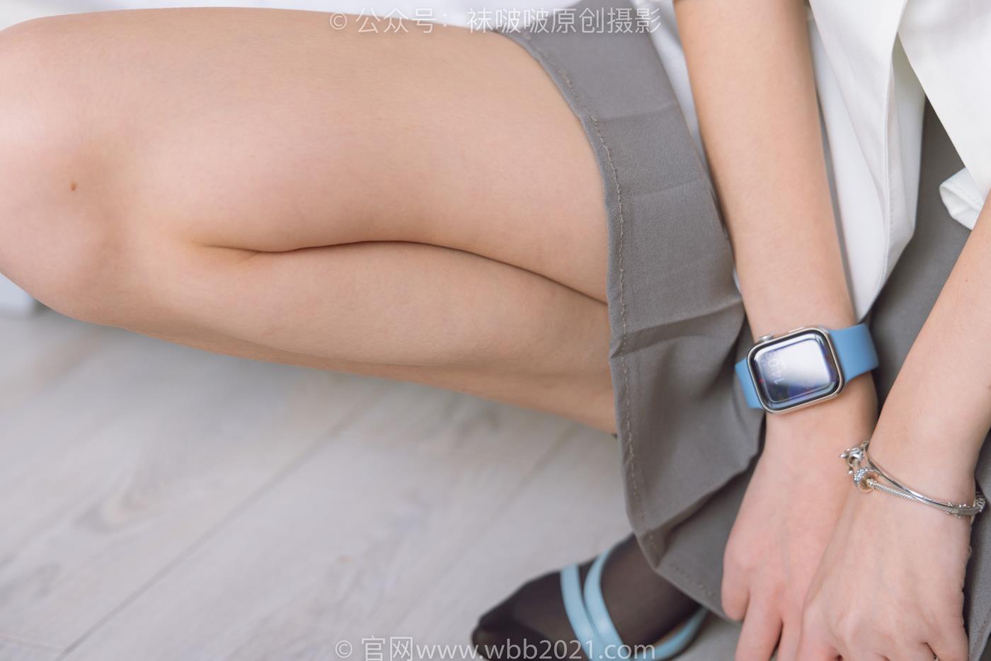 图片[25]-[BoBoSocks袜啵啵]NO.253 小甜豆-两双高跟鞋、一只脚小腿白丝、一只脚小腿黑丝[220P] – 速更版-美库