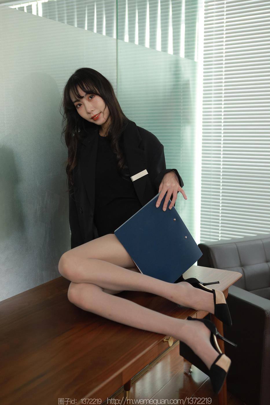 图片[75]-[IESS异思趣向] 2023.01.12 丝享家1327：团团《长腿西装》[79P] – 速更版-美库