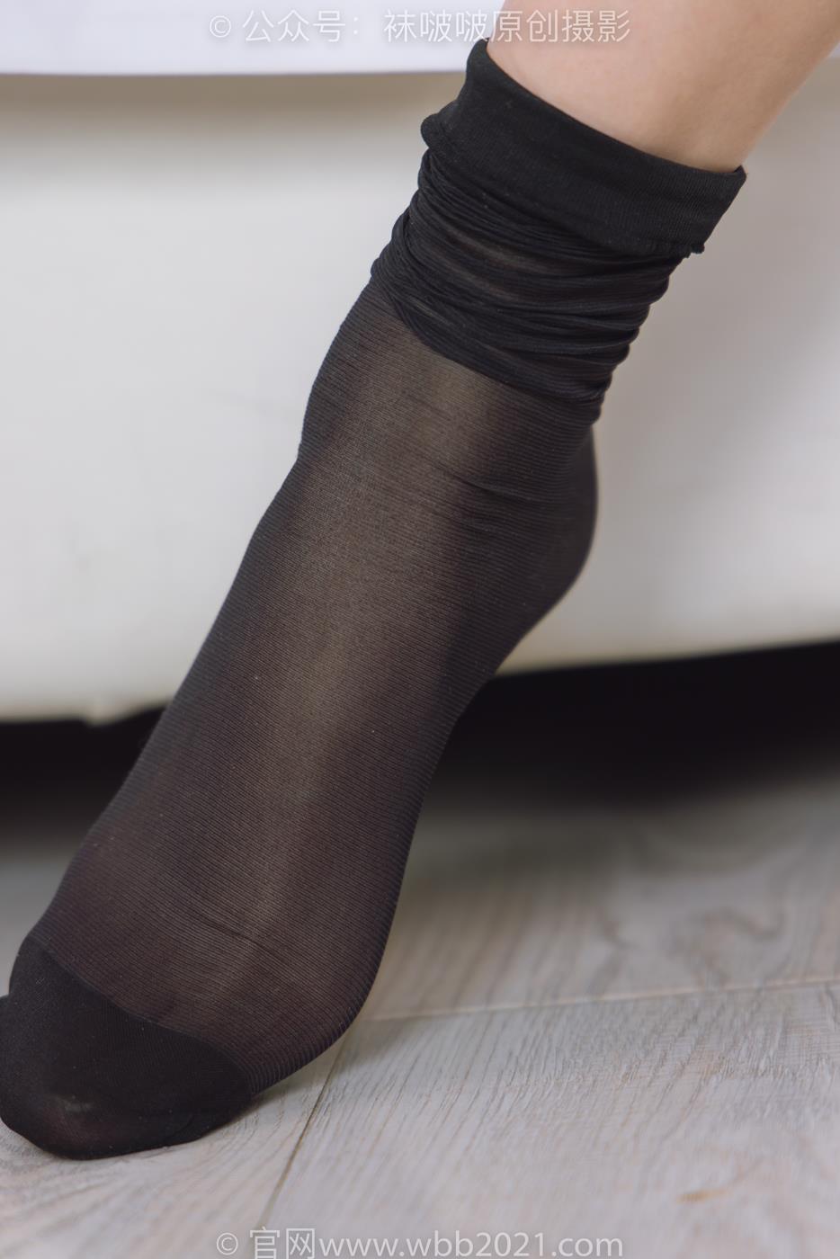 图片[119]-[BoBoSocks袜啵啵]NO.253 小甜豆-两双高跟鞋、一只脚小腿白丝、一只脚小腿黑丝[220P] – 速更版-美库