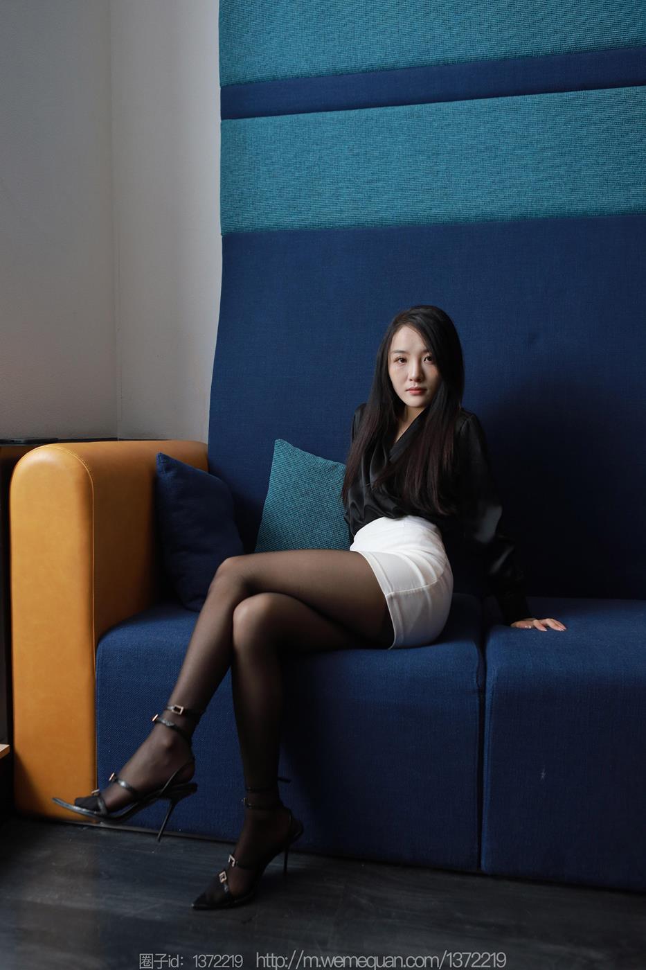 图片[17]-[IESS异思趣向] 2023.01.21 丝享家1336：婉萍《房间里的OL》[89P] – 速更版-美库