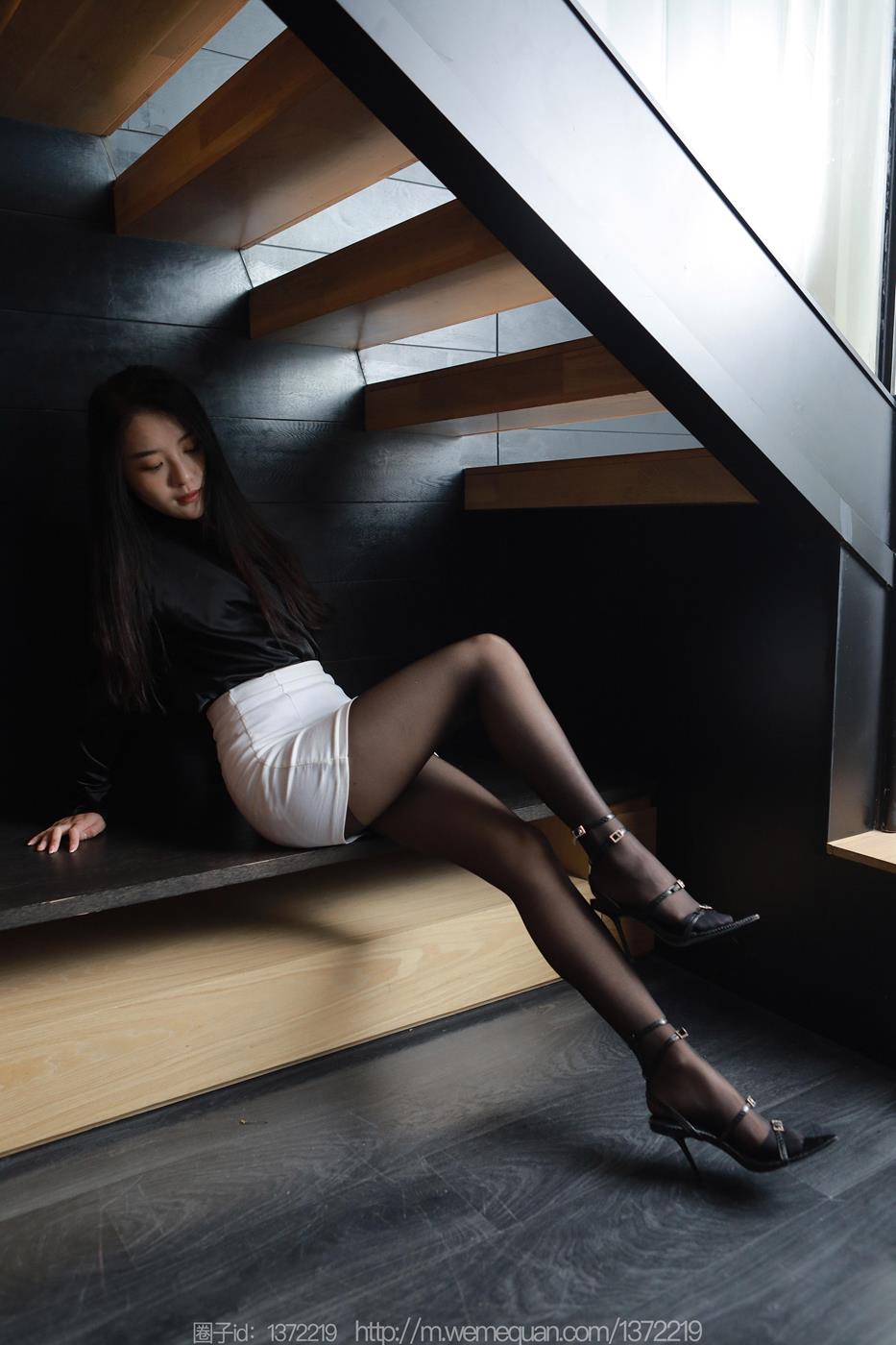 图片[37]-[IESS异思趣向] 2023.01.21 丝享家1336：婉萍《房间里的OL》[89P] – 速更版-美库