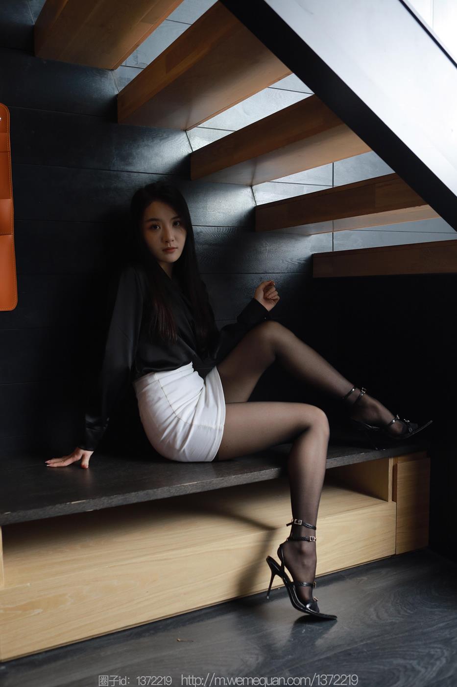 图片[41]-[IESS异思趣向] 2023.01.21 丝享家1336：婉萍《房间里的OL》[89P] – 速更版-美库