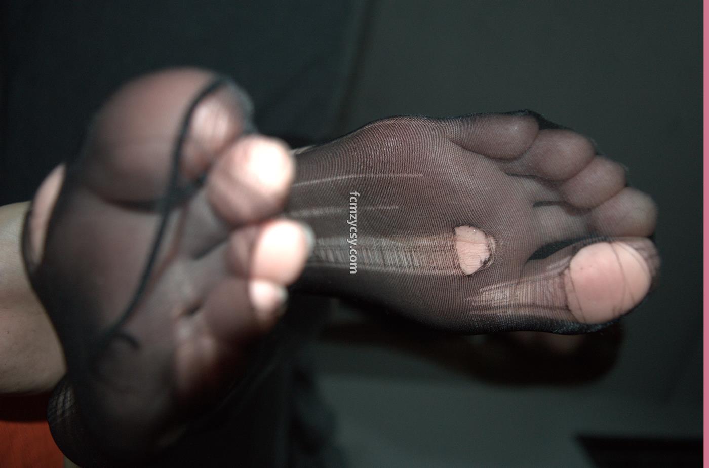 图片[42]-FCMZ原创学生足模摄影 No.083 皮革战衣丝袜脚 [94P] – 速更版-美库