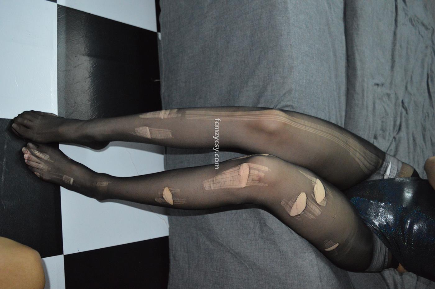 图片[44]-FCMZ原创学生足模摄影 No.083 皮革战衣丝袜脚 [94P] – 速更版-美库