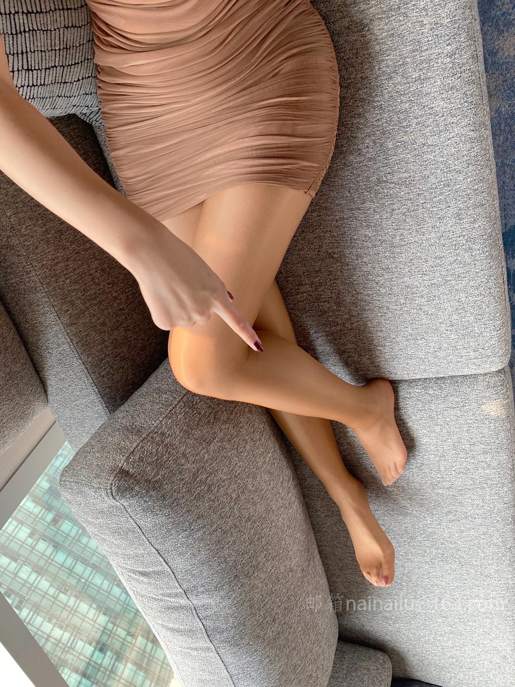 图片[20]-网紅Coser@安乔乔儿(Nia乔乔)  棕色包臀裙[75P] – 速更版-美库