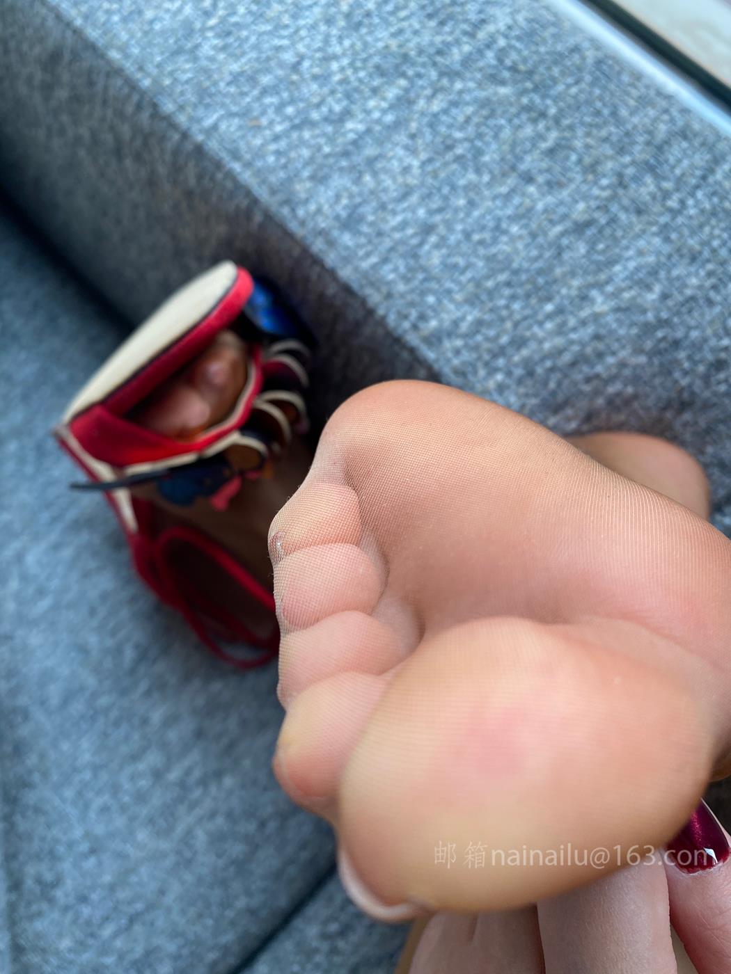 图片[51]-网紅Coser@安乔乔儿(Nia乔乔)  棕色包臀裙[75P] – 速更版-美库