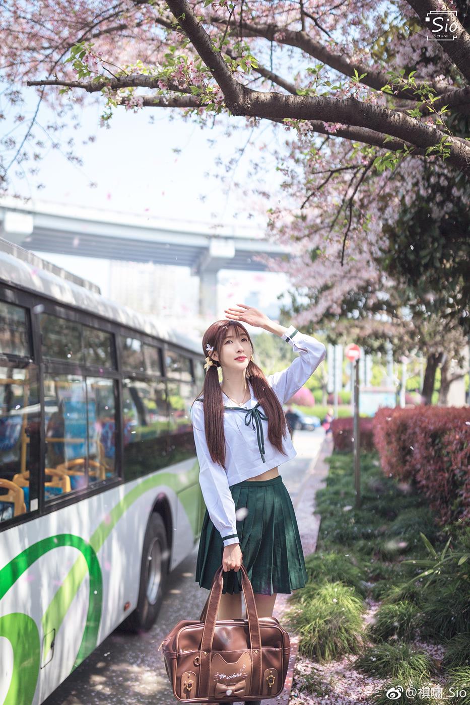 图片[12]-网紅Coser@王羽杉 JK樱花 [20P] – 速更版-美库