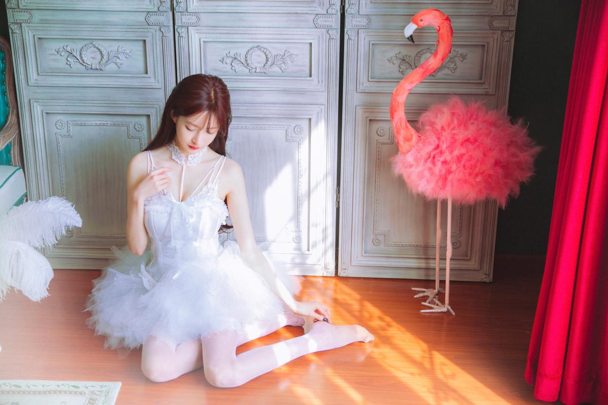 图片[10]-网紅Coser@王羽杉 白裙[24P] – 速更版-美库