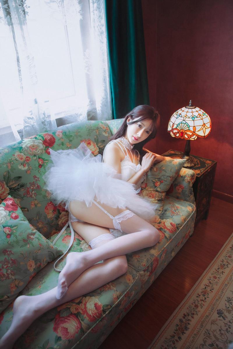 图片[12]-网紅Coser@王羽杉 白裙[24P] – 速更版-美库