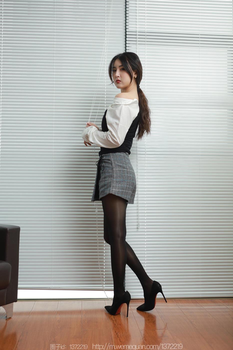 图片[16]-[IESS异思趣向] 2023.01.27 丝享家1342：小宝《油亮高跟》[86P] – 速更版-美库