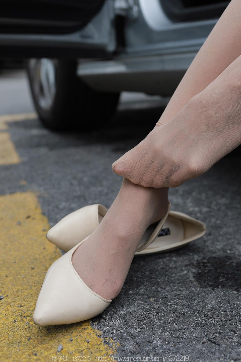 图片[31]-[IESS异思趣向] 2023.01.26 丝享家1341：团团《在车上干嘛？》[77P] – 速更版-美库